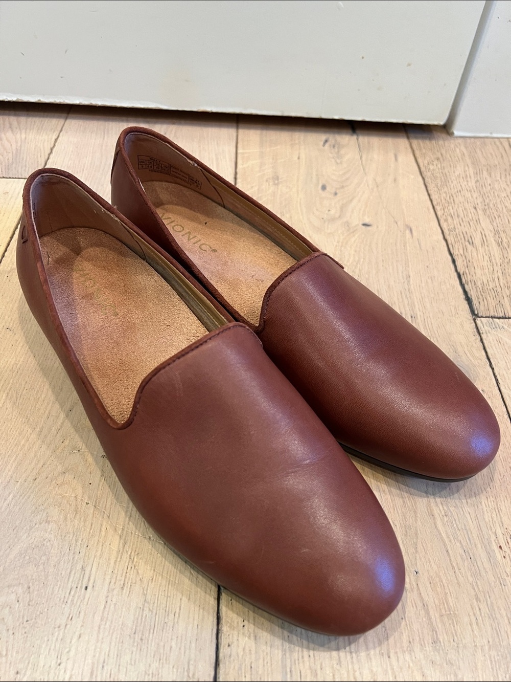 Vionic Men's Brown Leather Slip-On Loafers